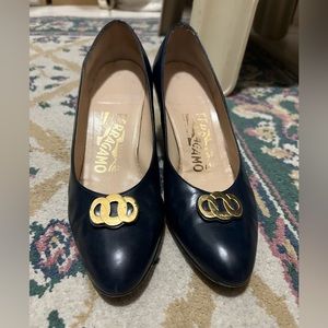 Navy Salvatore Ferragamo heels - Size 6